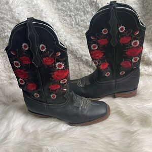 White Diamond leather black nubuck cow girl Boots red& white floral accents SZ8